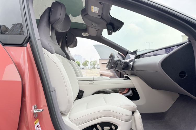 Used Avatr 06 2025 Pro Range-Extended Edition Right Front Seat