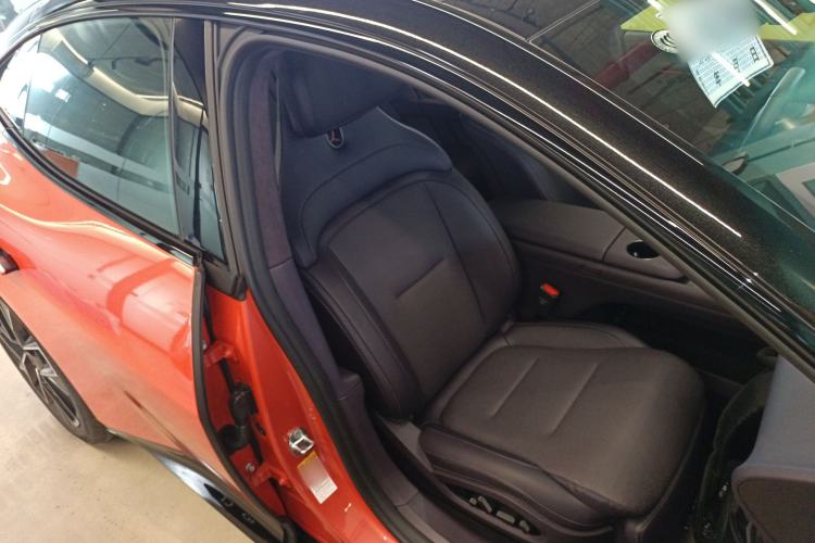 Used Avatr 06 2025 Max Extended-Range Edition Right Front Seat