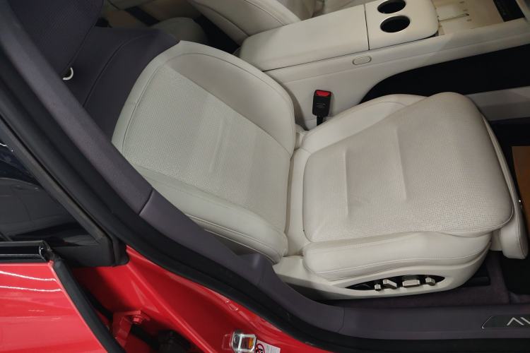 Used Avatr 06 2025 Pro Range-Extended Edition Right Front Seat
