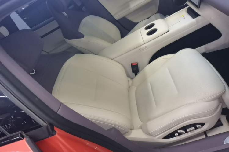 Used Avatr 06 2025 Pro Range-Extended Edition Right Front Seat