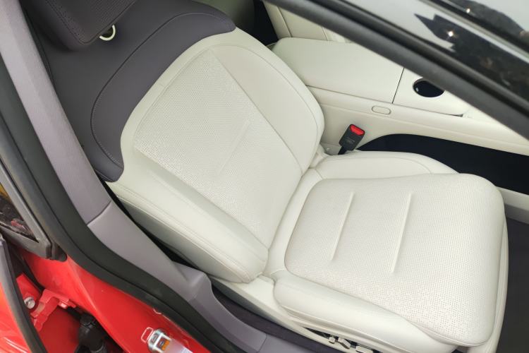 Used Avatr 06 2025 Pro Range-Extended Edition Right Front Seat