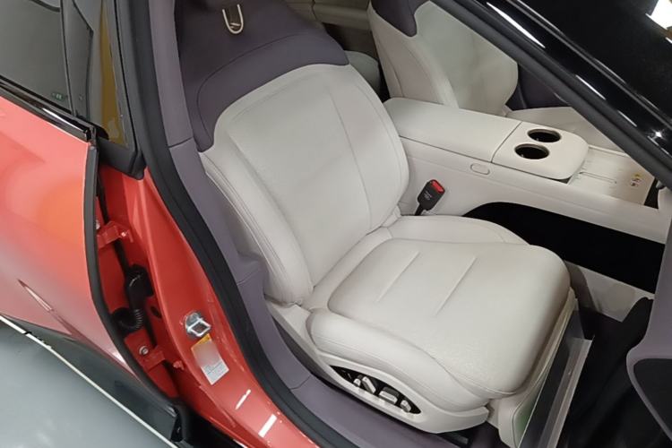 Used Avatr 06 2025 Pro Range-Extended Edition Right Front Seat