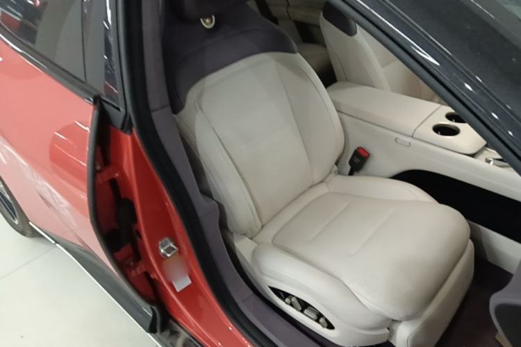 Used Avatr 06 2025 Pro Range-Extended Edition Right Front Seat