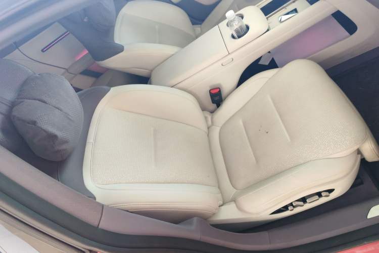 Used Avatr 06  Right Front Seat