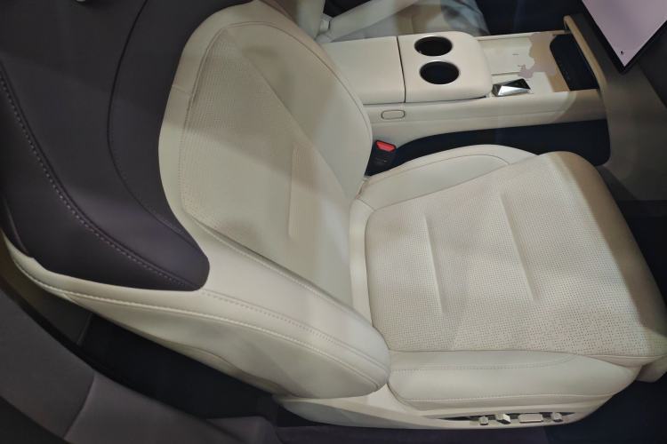 Used Avatr 06 2025 Pro Range-Extended Edition Right Front Seat
