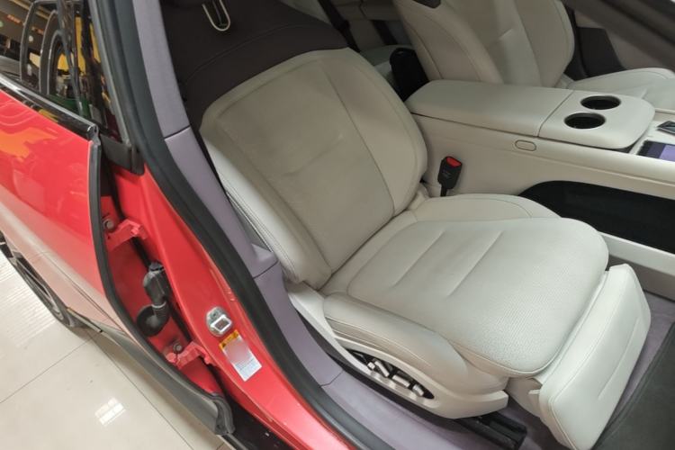 Used Avatr 06 2025 Pro Range-Extended Edition Right Front Seat