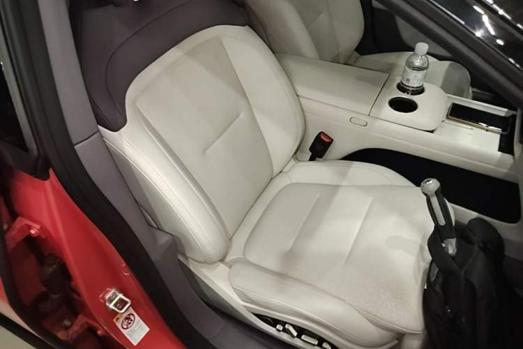Used Avatr 06 2025 Pro Range-Extended Edition Right Front Seat