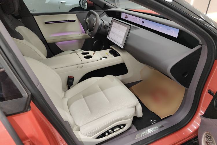 Used Avatr 06 2025 Pro Range-Extended Edition Right Front Seat