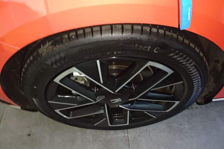 Used Avatr 06 2025 Pro Range-Extended Edition Right Rear Wheel Hub