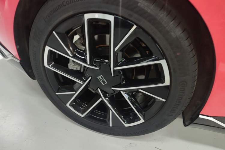 Used Avatr 06 2025 Pro Range-Extended Edition Right Rear Wheel Hub