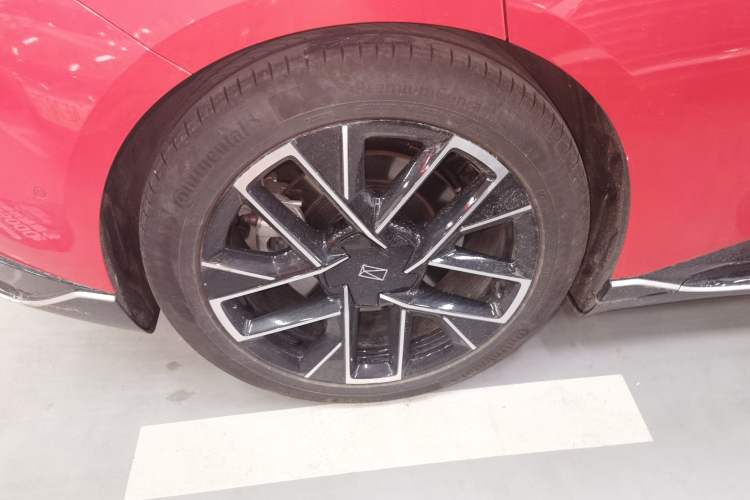 Used Avatr 06 2025 Max Extended-Range Edition Right Rear Wheel Hub