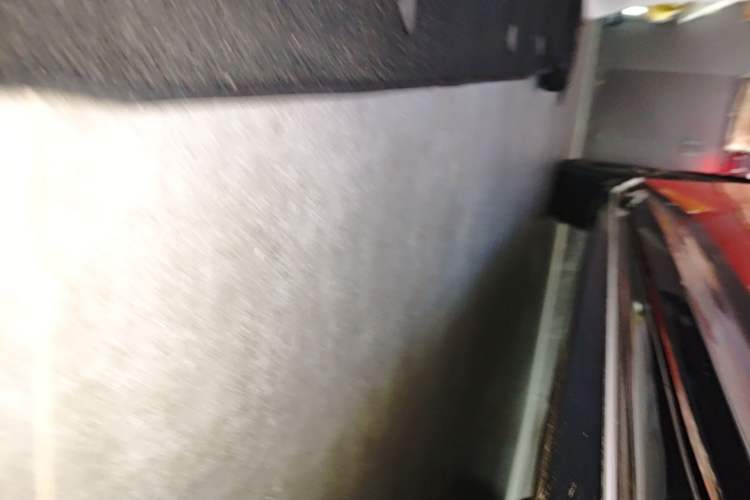 Used Avatr 06 2025 Pro Range-Extended Edition Right Side Sill
