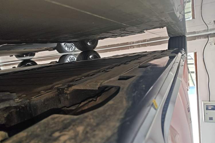Used Avatr 06 2025 Pro Range-Extended Edition Right Side Sill
