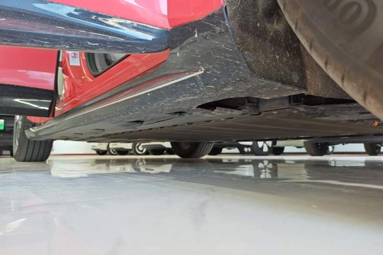 Used Avatr 06 2025 Pro Range-Extended Edition Right Side Sill