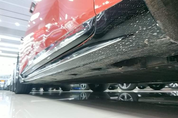 Used Avatr 06 2025 Pro Range-Extended Edition Right Side Sill