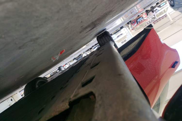 Used Avatr 06 2025 Pro Range-Extended Edition Right Side Sill