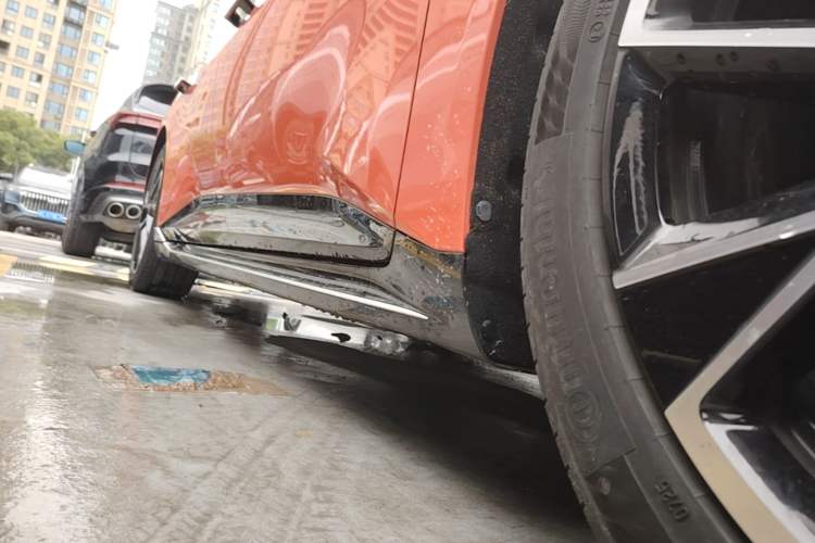 Used Avatr 06 2025 Pro Range-Extended Edition Right Side Sill