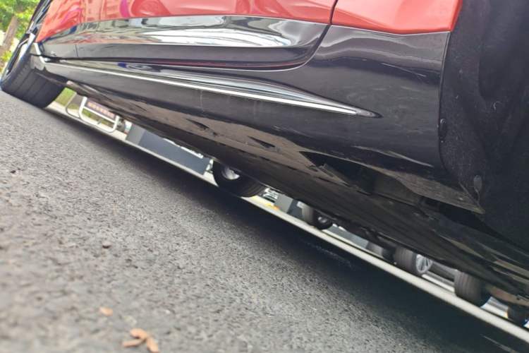 Used Avatr 06 2025 Pro Range-Extended Edition Right Side Sill