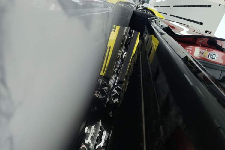 Used Avatr 06  Right Side Sill