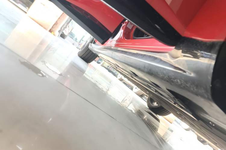 Used Avatr 06 2025 Ultra Pure Electric Edition Right Side Sill