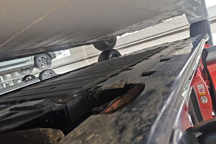 Used Avatr 06 2025 Pro Range-Extended Edition Right Side Sill