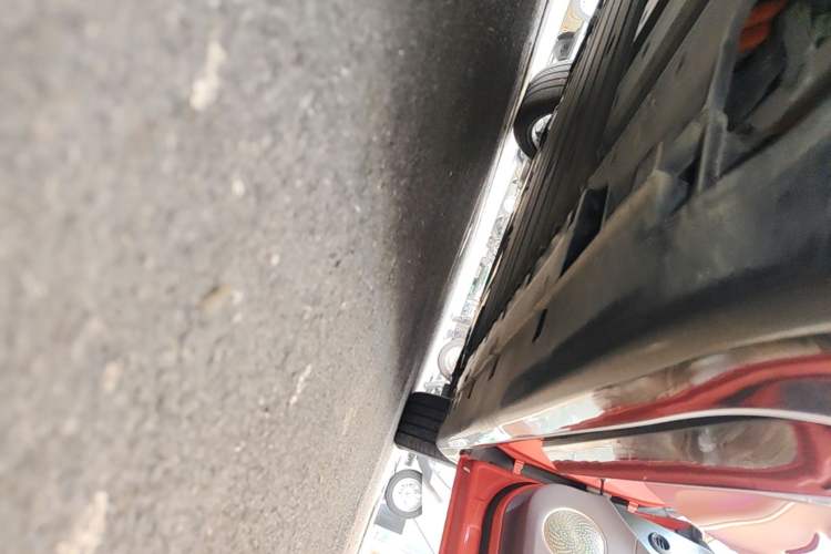 Used Avatr 06 2025 Pro Range-Extended Edition Right Side Sill