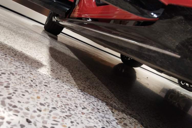 Used Avatr 06 2025 Pro Range-Extended Edition Right Side Sill