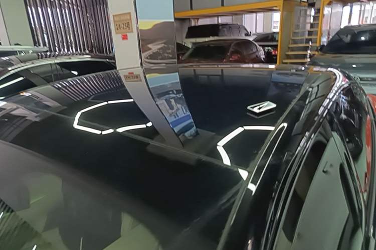 Used Avatr 06 2025 Pro Range-Extended Edition Roof