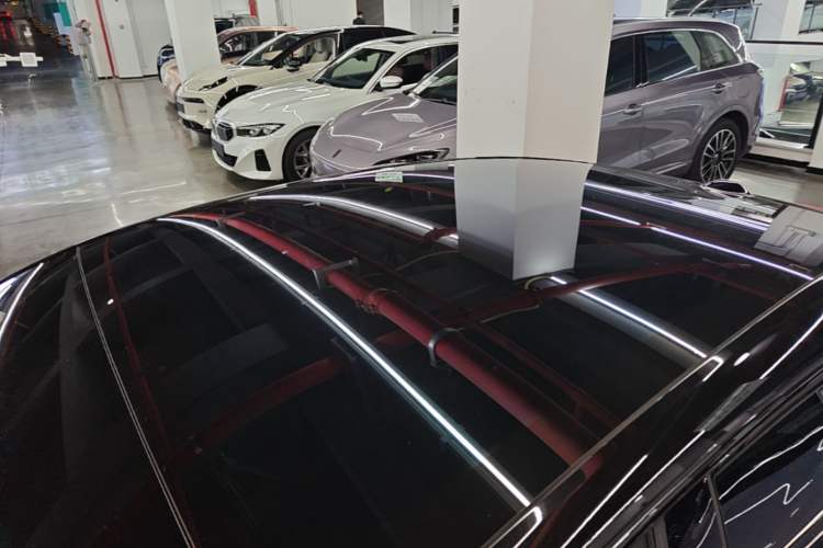 Used Avatr 06 2025 Pro Range-Extended Edition Roof