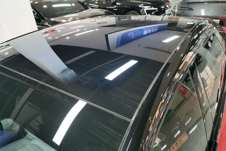 Used Avatr 06 2025 Pro Range-Extended Edition Roof
