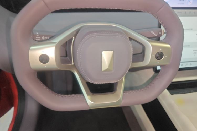 Used Avatr 06 2025 Max Extended-Range Edition Steering Wheel