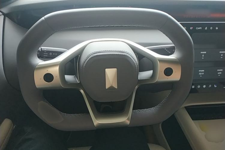 Used Avatr 06 2025 Pro Range-Extended Edition Steering Wheel