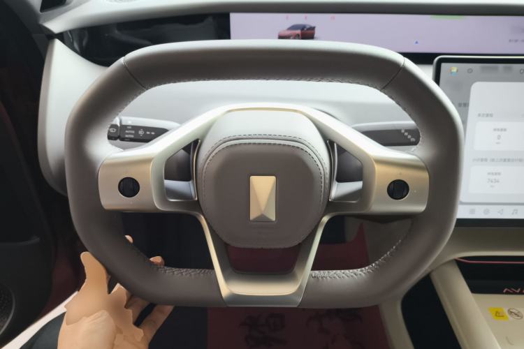 Used Avatr 06 2025 Pro Range-Extended Edition Steering Wheel