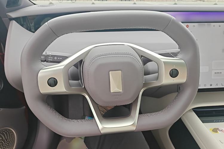 Used Avatr 06 2025 Pro Range-Extended Edition Steering Wheel