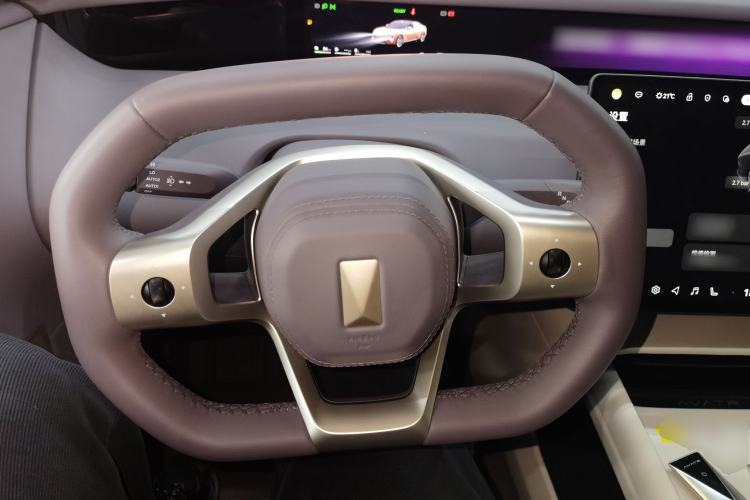 Used Avatr 06 2025 Max Extended-Range Edition Steering Wheel
