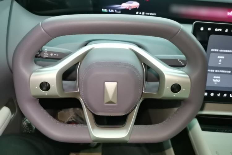 Used Avatr 06 2025 Pro Range-Extended Edition Steering Wheel