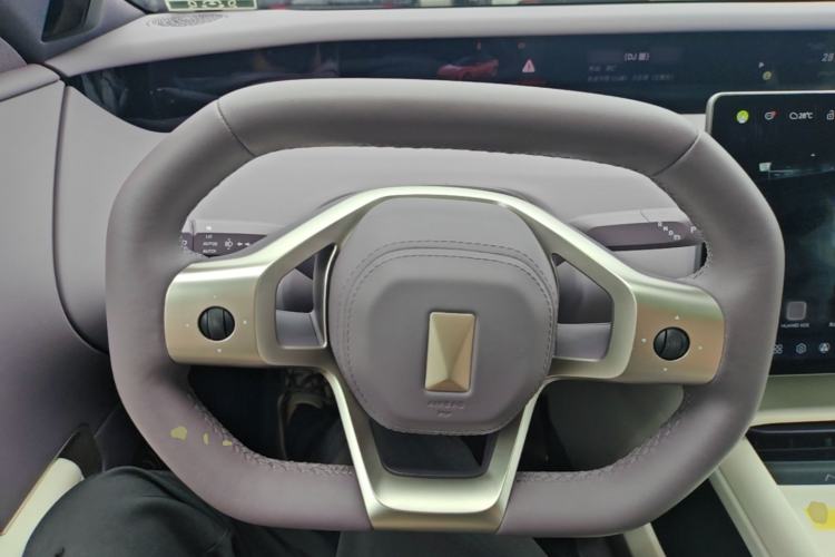 Used Avatr 06 2025 Pro Range-Extended Edition Steering Wheel