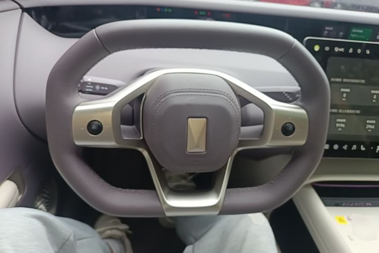 Used Avatr 06 2025 Pro Range-Extended Edition Steering Wheel