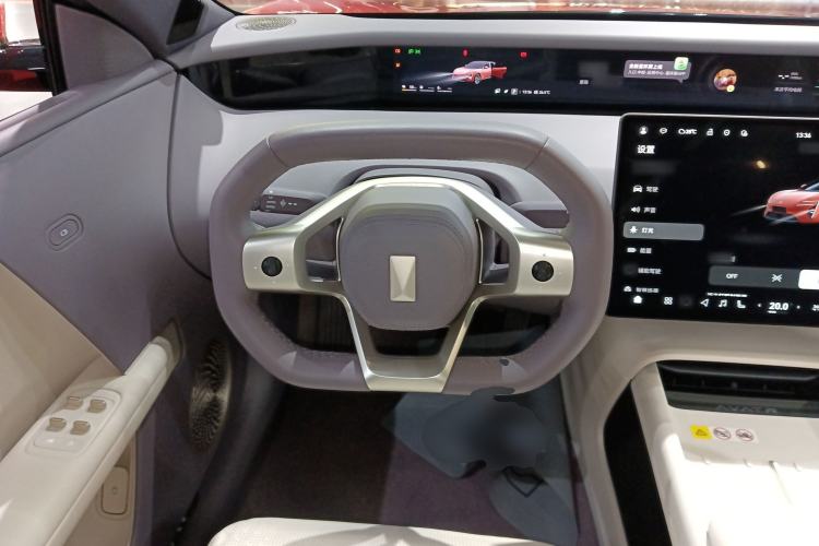 Used Avatr 06 2025 Pro Range-Extended Edition Steering Wheel