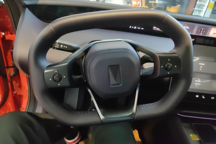 Used Avatr 06 2025 Max Extended-Range Edition Steering Wheel