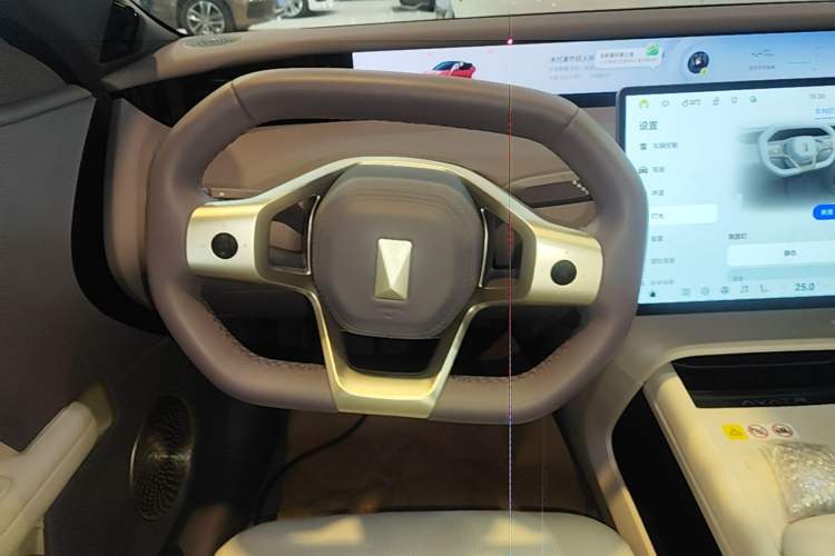 Used Avatr 06 2025 Pro Range-Extended Edition Steering Wheel