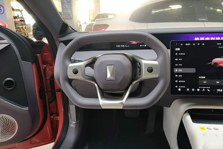 Used Avatr 06 2025 Pro Range-Extended Edition Steering Wheel