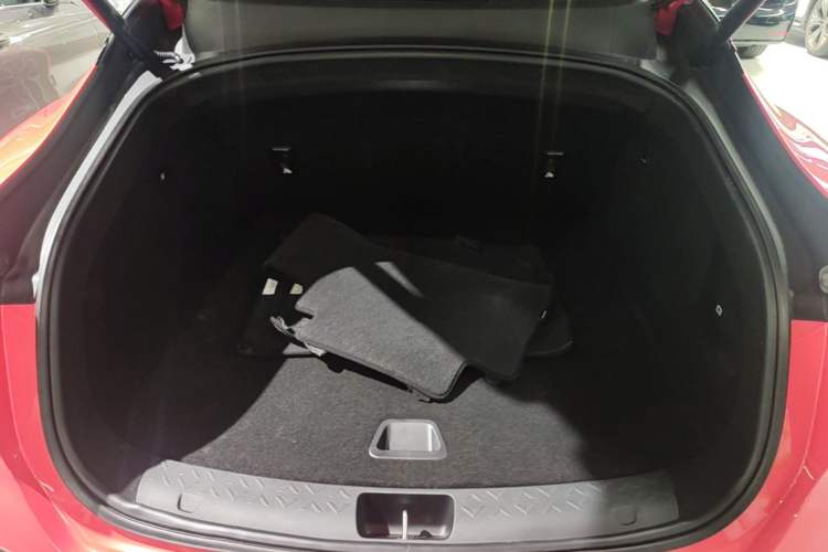 Used Avatr 06 2025 Pro Range-Extended Edition Trunk