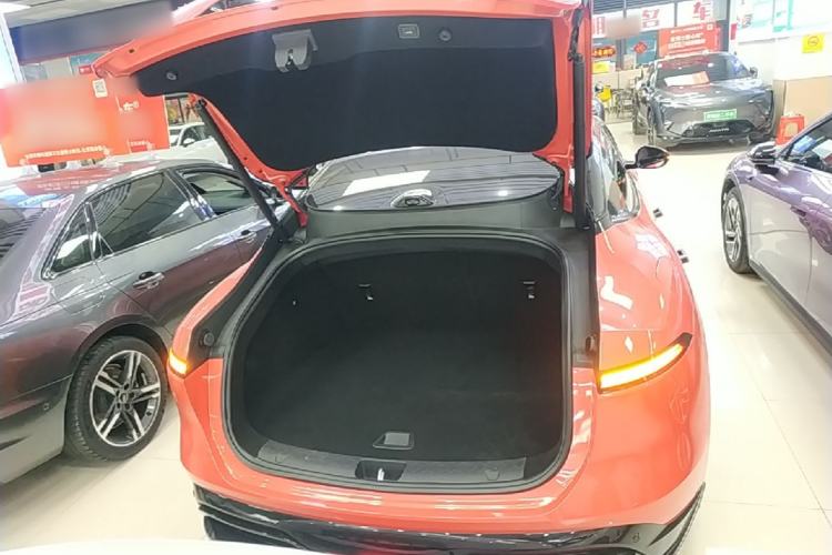 Used Avatr 06 2025 Pro Range-Extended Edition Trunk
