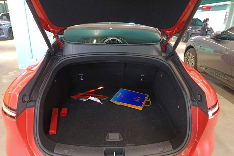 Used Avatr 06 2025 Max Extended-Range Edition Trunk