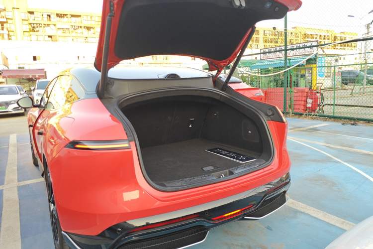 Used Avatr 06 2025 Pro Range-Extended Edition Trunk