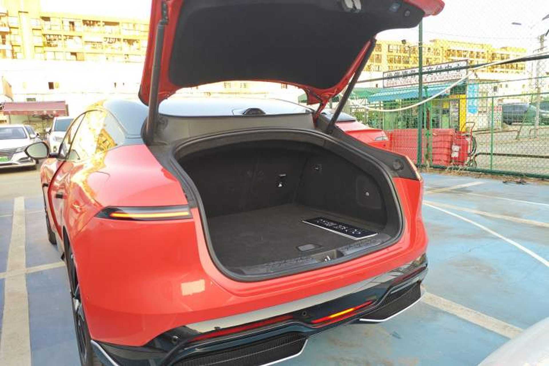 Used Avatr 06 2025 Pro Range-Extended Edition Trunk