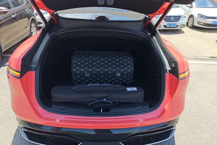 Used Avatr 06 2025 Pro Range-Extended Edition Trunk
