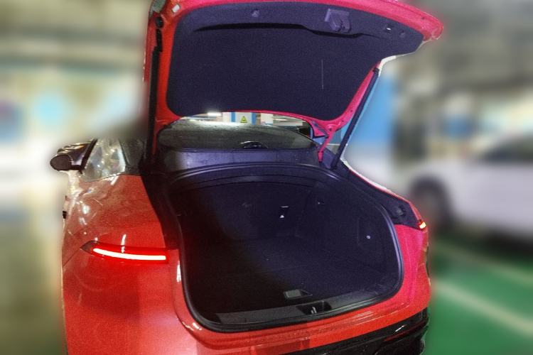 Used Avatr 06 2025 Pro Range-Extended Edition Trunk