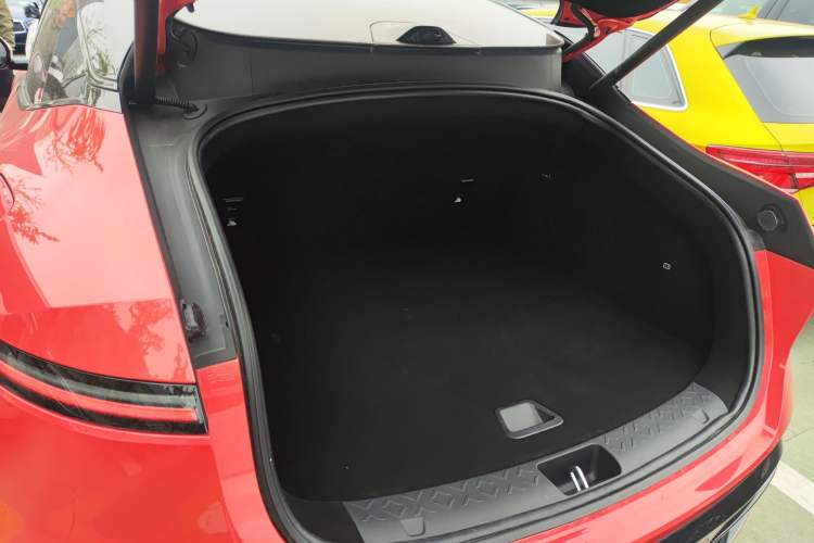 Used Avatr 06 2025 Pro Range-Extended Edition Trunk